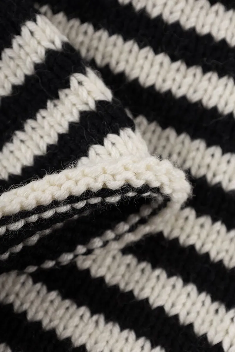 Store Elsewhere Fashion Canutama Beanie-Black